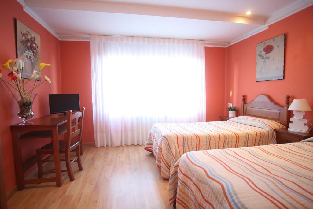 Hostal Vitorina Soria Exterior photo